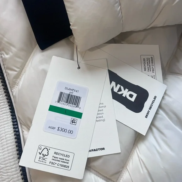 NWT $300 DKNY Women’s Silky Long Quilted Parka Water Resistant Zip Pockets Large - Picture 7 of 8